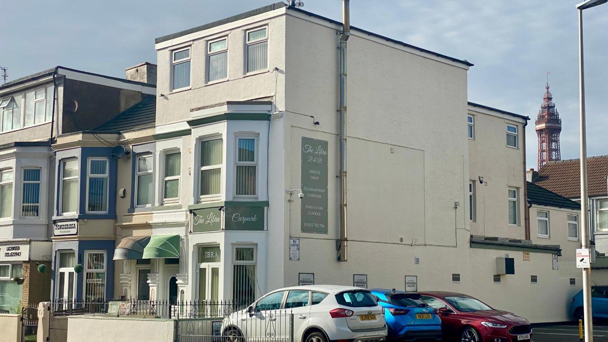 The Libra - Adults Only B&B With Guaranteed Carpark — Photos 3